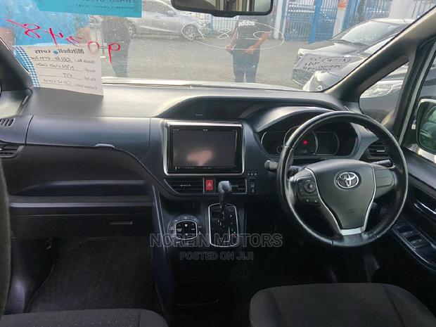 2015 Toyota Voxy Silver - Comfort and Efficiency Combined
