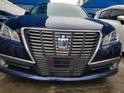 Blue 2015 Toyota Crown: Perfect Blend of Comfort and Power for sale