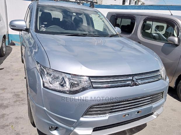 2016 Mitsubishi Outlander Silver - Pre-owned