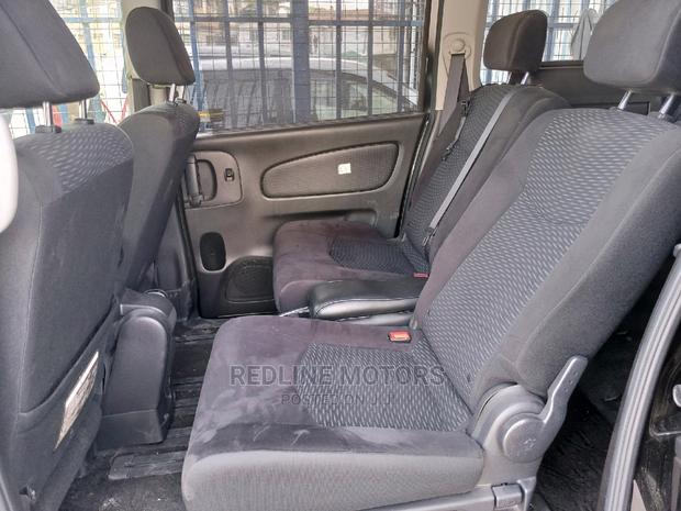 Nissan Serena 2016 - Black Exclusive Edition