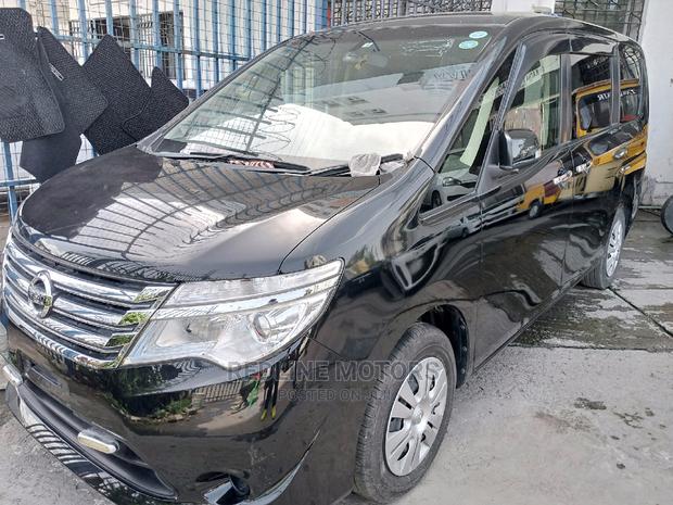 Nissan Serena 2016 - Black Exclusive Edition