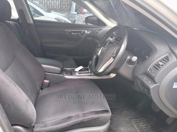 Nissan Teana 2016 in Silver: High-End Sedan for Sale