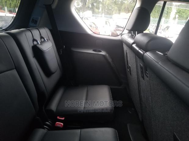 Green 2015 Toyota Land Cruiser Prado 2.7 VVT-i - Sleek and Efficient SUV for Off-Road Adventures