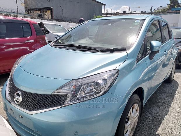Ivory Nissan Note 2016: Compact, Efficient, and Family-Friendly