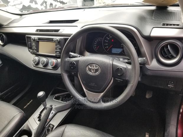 Used 2015 Toyota RAV4 LE 4dr SUV with 2.5L 4cyl 6A - Red