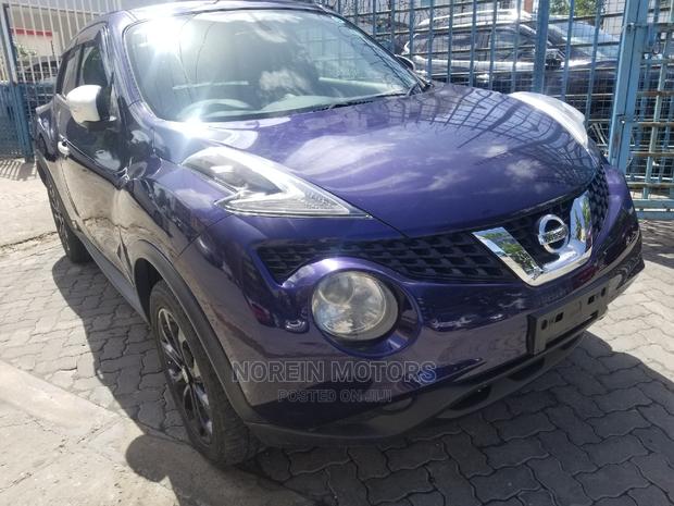 Blue Nissan Juke 2015: Compact SUV, Affordable and St
