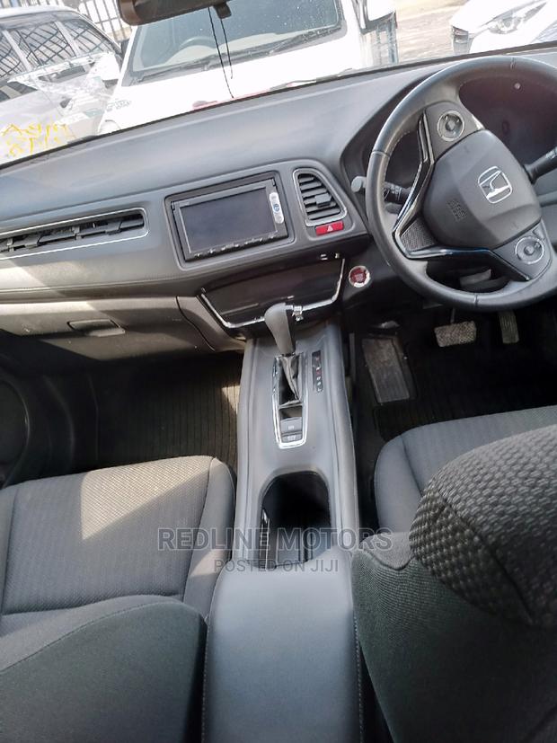 Honda Vezel Silver 2016: Compact SUV with Style & Comfort