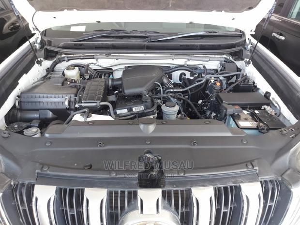 2016 Toyota Land Cruiser Prado - White, Premium Package