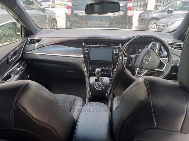2016 Toyota Harrier 2.0 White - Spacious Luxury Vehicle