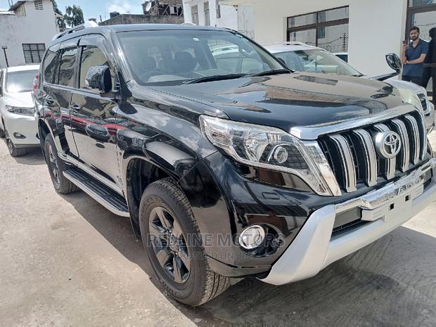 2016 Toyota Land Cruiser Prado Black: Luxury SUV with Advanced Features