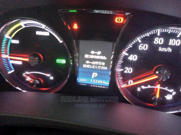 Toyota Crown Black 2016 - Unmatched Style and Comfort