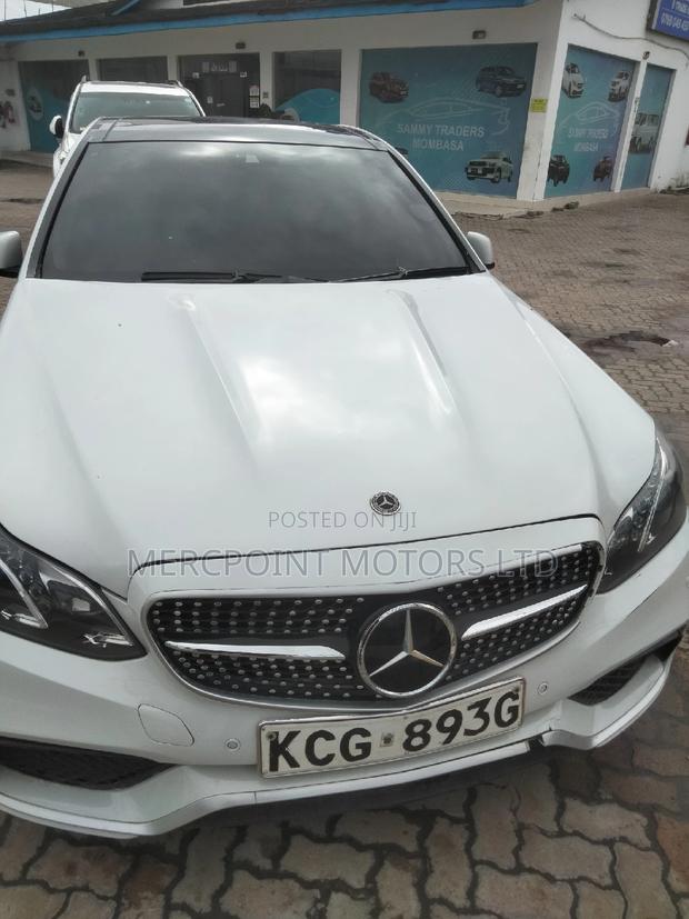2010 Mercedes-Benz E200 Premium White Sedan