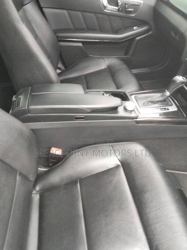 2010 Mercedes-Benz E200 Premium White Sedan