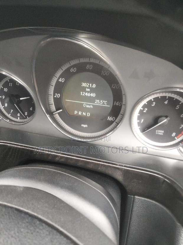 2010 Mercedes-Benz E200 Premium White Sedan
