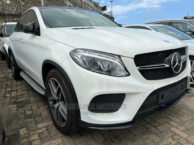 2016 GLE-Class Mercedes-Benz White - Premium SUV for a Great Price!