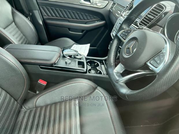 2016 GLE-Class Mercedes-Benz White - Premium SUV for a Great Price!