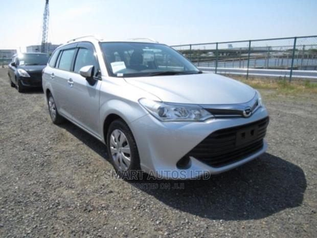 2017 Silver Corolla Toyota Fielder: Comfortable Minivan for Everyday Use