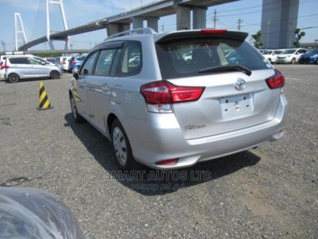 2017 Silver Corolla Toyota Fielder: Comfortable Minivan for Everyday Use
