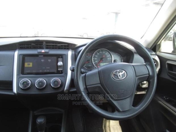 2017 Silver Corolla Toyota Fielder: Comfortable Minivan for Everyday Use