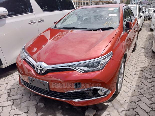 2016 Red Auris Toyota: Affordable and Reliable