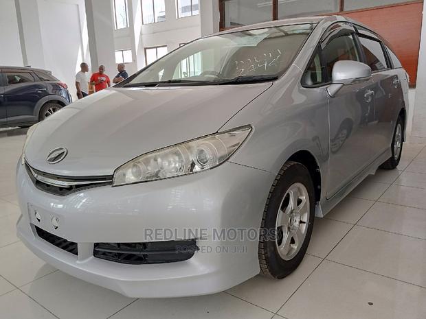 Used 2016 Toyota Wish Silver Hatchback for Sale