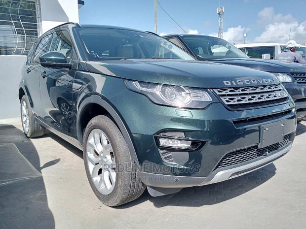 2016 Land Rover Discovery: Green Edition - Luxury 4x4 SUV