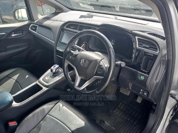 2016 Honda Fit Shuttle 1.5 Hybrid 2WD - Silver Low Mileage Pre-owned