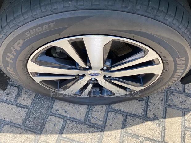Subaru Outback 2.5i Limited AWD Blue - All-Weather Capability