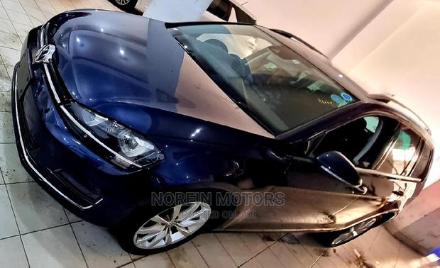 Blue 2015 Volkswagen Golf: Efficient & Stylish