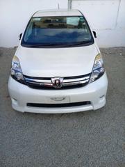 White 2015 Toyota ISIS - Pre-owned Sedan for Everyday Use for sale