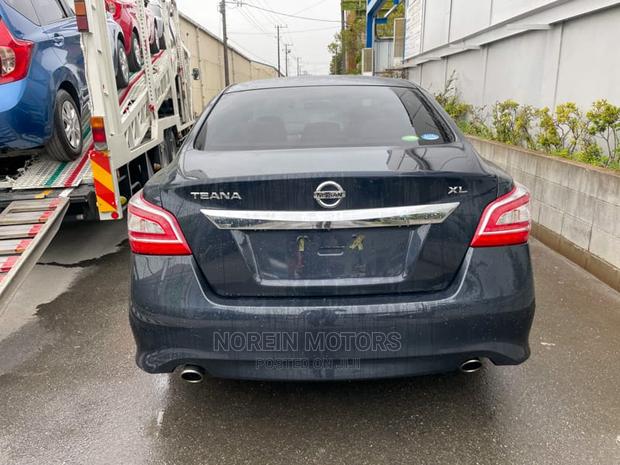 Matt Black 2015 Nissan Teana - Elegance, Power, Efficiency