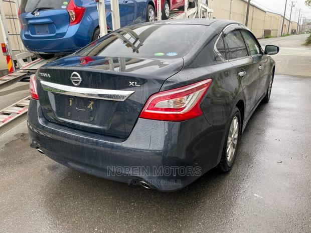 Matt Black 2015 Nissan Teana - Elegance, Power, Efficiency
