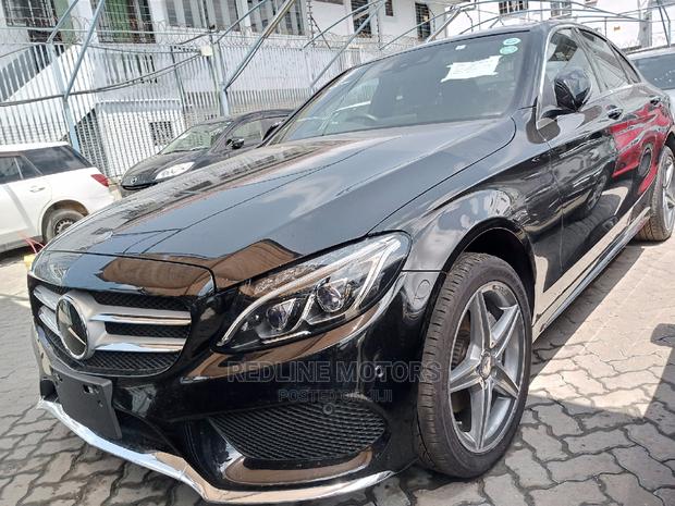 2016 Mercedes-Benz C200 Black: Elegant and Powerful