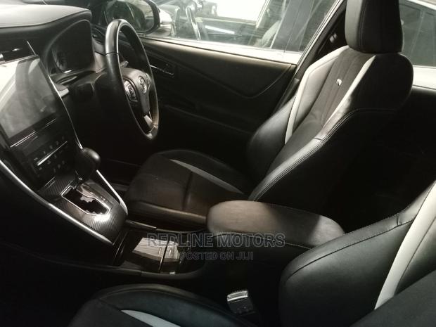 Black Toyota Harrier 2016: Premium SUV Available
