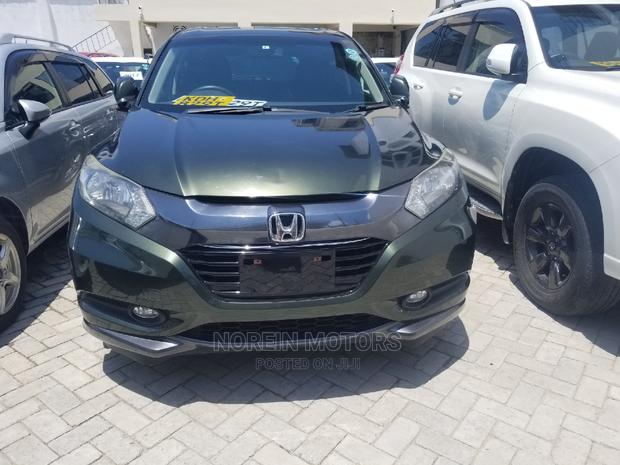 2014 Honda Vezel Green: Pre-Owned, Eco-Friendly, and Compact SUV!