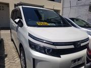 Off-White Toyota Voxy 2013: Comfortable & Modern for sale