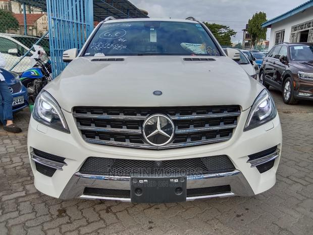 2015 Mercedes-Benz M Class Off-White Edition: Modern Luxury