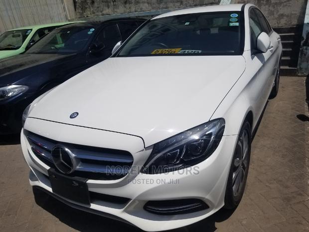 2014 Off White Mercedes-Benz C200 - Elegant and Powerful