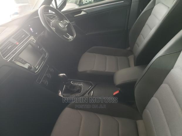 2016 Land Rover Range Rover Vogue - Gray, Quality Pre-owned SUV