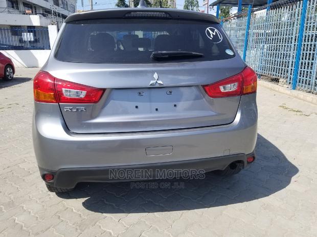 Mitsubishi RVR 2014 Silver: Compact SUV for Everyday Use