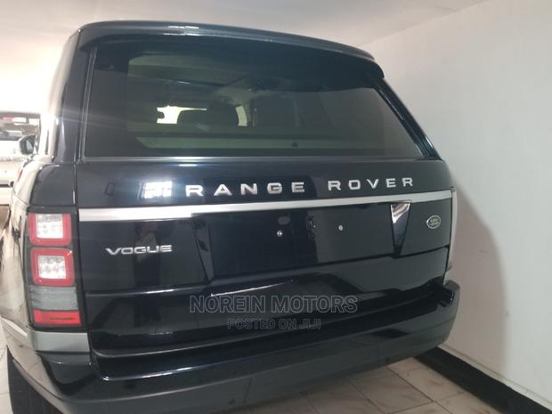 2014 Land Rover Range Rover Vogue - Matt Black Exterior