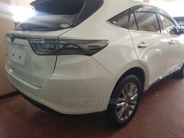 2014 Toyota Harrier in White - Stylish and Reliable SUV for Your Drive