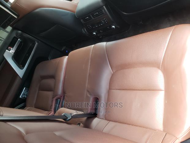7-Seat 2015 Toyota Land Cruiser Prado 3.0 D-4d (190 Hp): Elegant and Robust White SUV