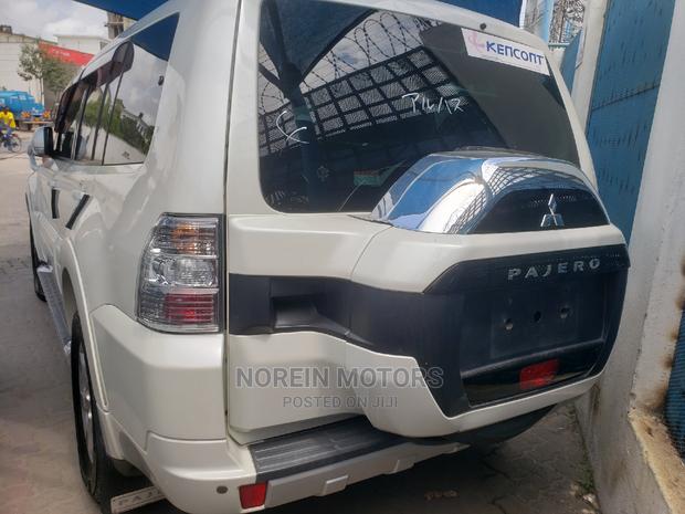 Off-White 2015 Mitsubishi Pajero - Used SUV for Adventure