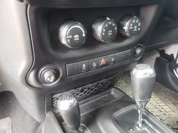 2015 Jeep Wrangler Off-White: Affordable Adventure Awaits