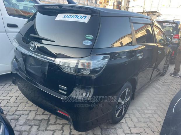 2015 Toyota Wish in Matt Black: Modern, Stylish, and Affordable