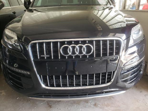 New Audi Q7 2017 in Black: Premium SUV Offer