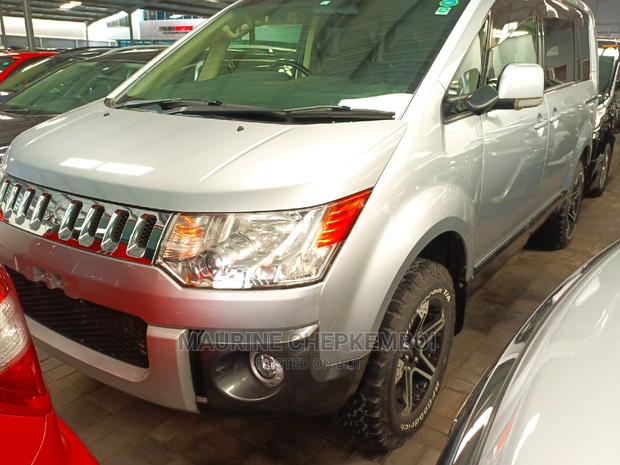 Mitsubishi Delica 2015 Silver