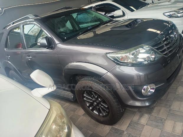 Toyota Fortuner 3.0 D Turbo AWD 2015 Gray