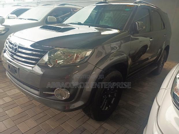 Toyota Fortuner 3.0 D Turbo AWD 2015 Gray